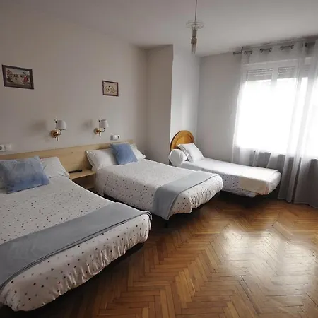 Гостевой дом Pension Oviedo Овьедо