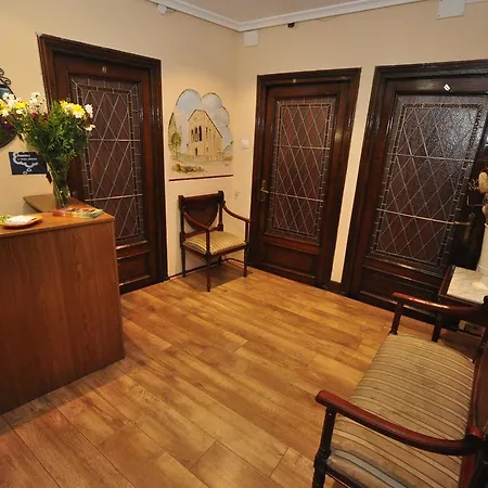 Гостевой дом Pension Oviedo Овьедо